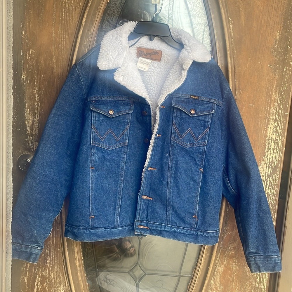 Wrangler Denim Jacket with Sherpa Collar - Picture 2 of 7